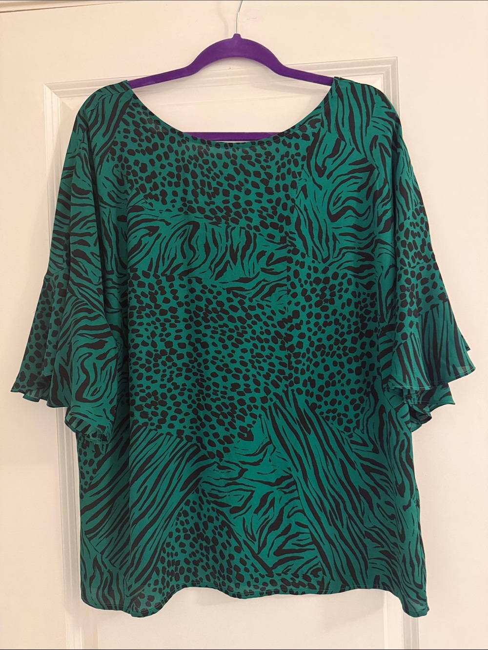 Like New Cabi “Purr” shirt … size Large